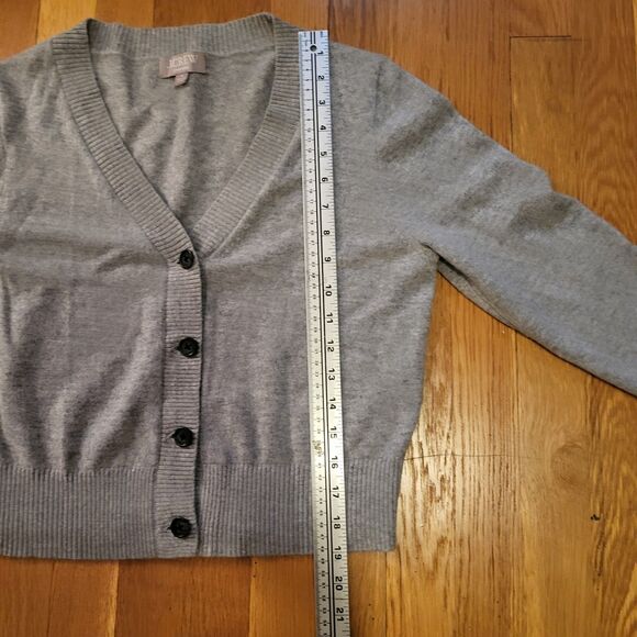 J.Crew 100% Cashmere Grey Cropped V-Neck Cardigan, Quiet Luxury, Old Money, Sz M - Picture 8 of 11